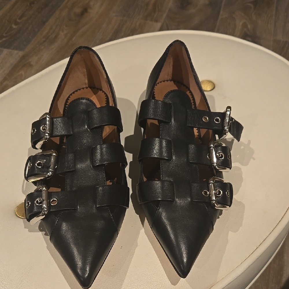 Black Women's Buckle Strap Shoes